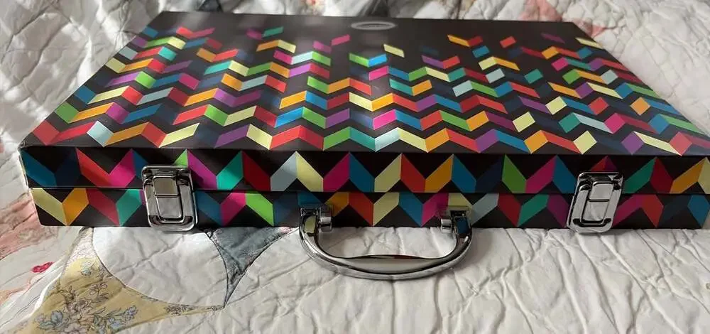 Crayola Chevron Pattern Art Case